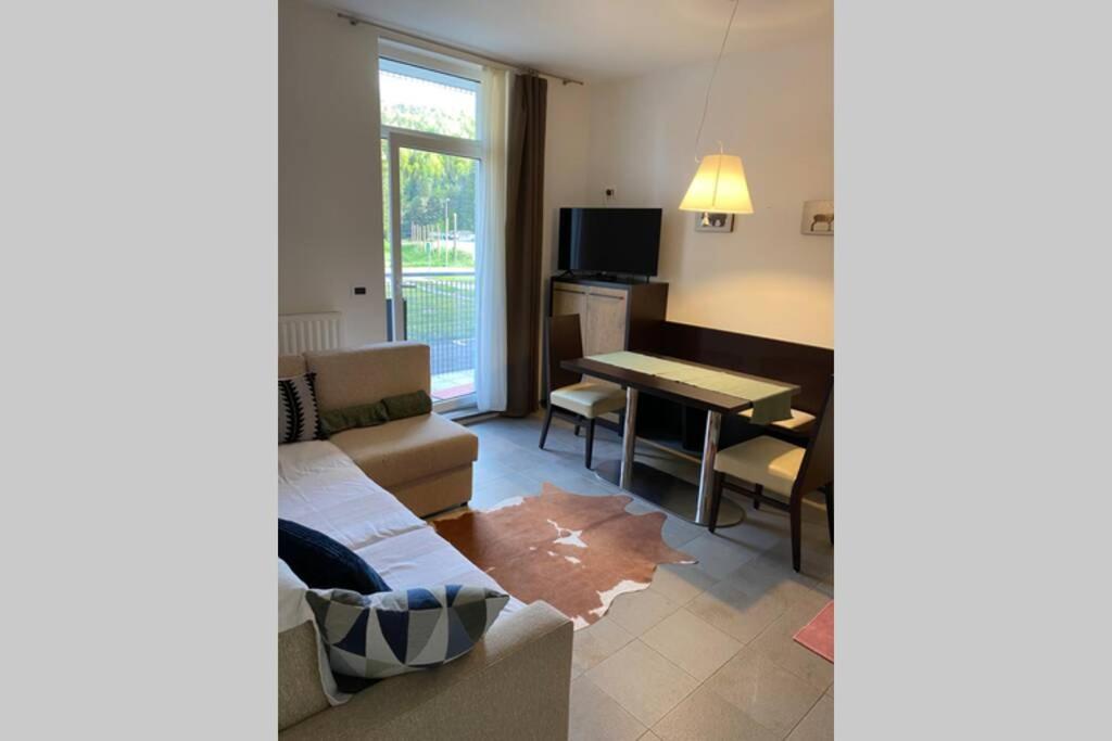 Apartma Rozi Apartment ครานสกา โกรา ภายนอก รูปภาพ