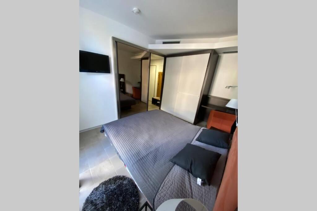 Apartma Rozi Apartment ครานสกา โกรา ภายนอก รูปภาพ